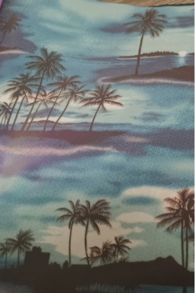 DG-CW Thermochromic Reflective Fabric - A multi-color, temperature-sensitive reflective fabric.  This special color-changing fabric is made of polyester and changes from purple to pink at a temperature of 28°C.  Width: 1.40m; Thickness: 0.15mm; Weight: 28 detail view-1